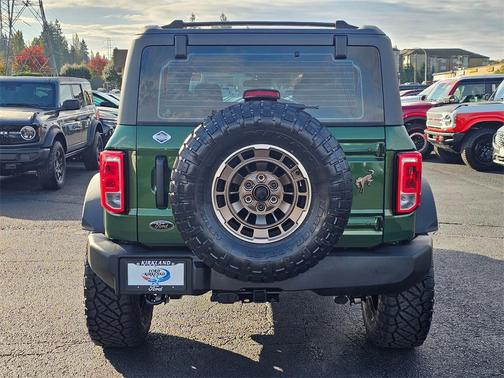 2025 Ford Bronco Base