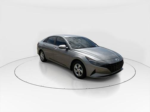 2023 Hyundai ELANTRA SE