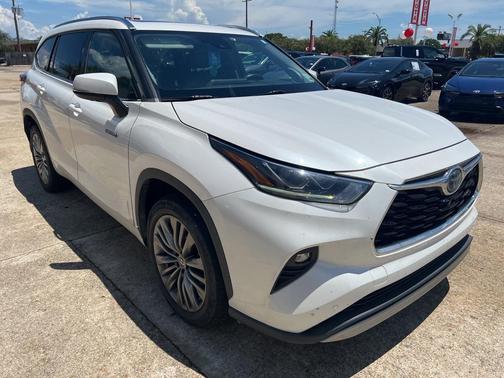 2020 Toyota Highlander Hybrid Platinum