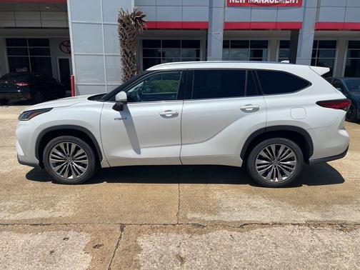 2020 Toyota Highlander Hybrid Platinum