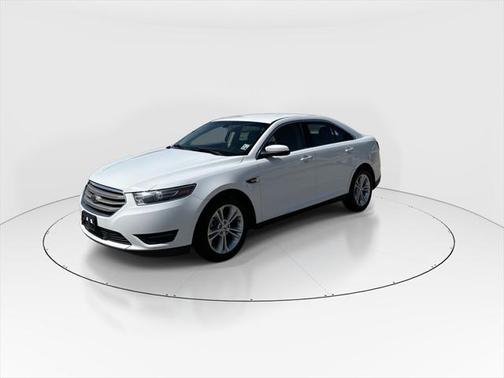 2018 Ford Taurus SEL