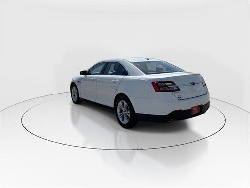 2018 Ford Taurus SEL