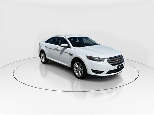 2018 Ford Taurus SEL