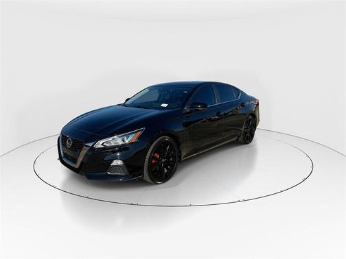 2021 Nissan Altima SR FWD