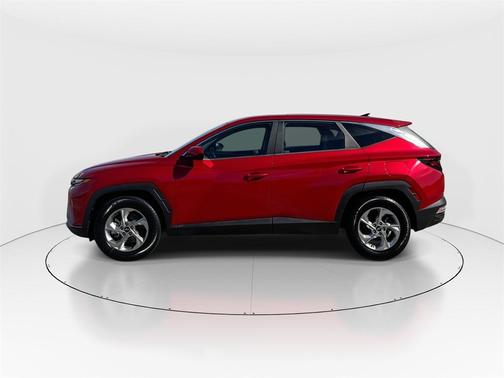 2022 Hyundai TUCSON SE