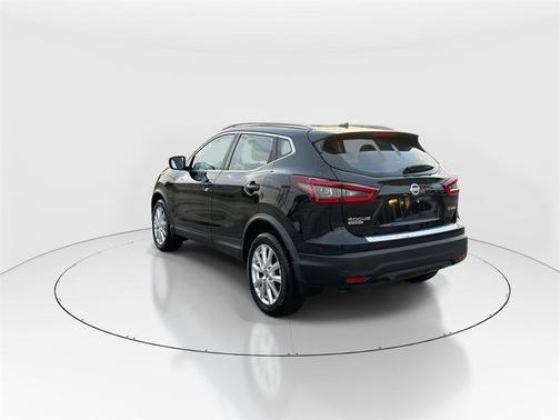 2022 Nissan Rogue Sport SV