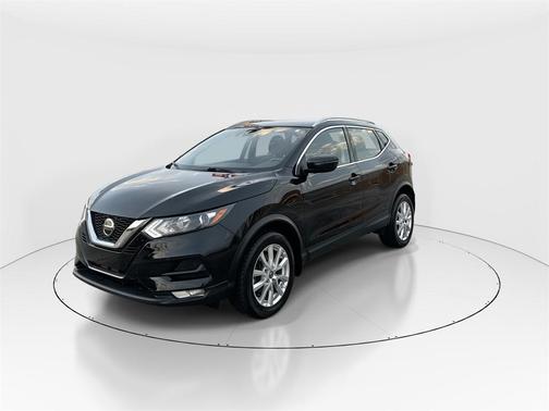 2022 Nissan Rogue Sport SV