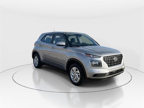 2024 Hyundai VENUE SE