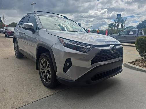 2025 Toyota RAV4 Hybrid XLE Premium
