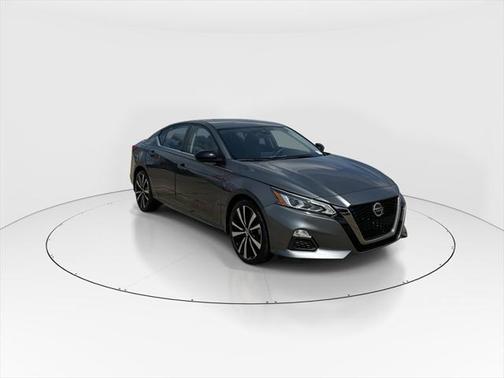 2021 Nissan Altima SR FWD