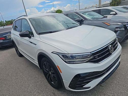 2022 Volkswagen Tiguan 2.0T SE R-Line Black