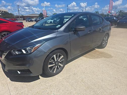 2021 Nissan Versa 1.6 SV
