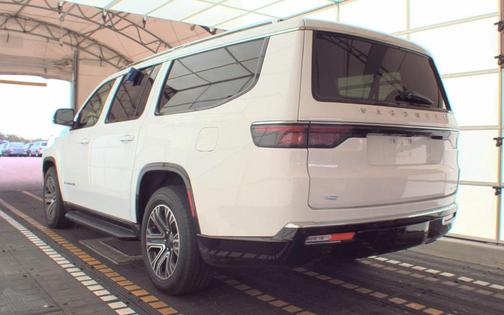 2023 Jeep Wagoneer L Series II 4x2