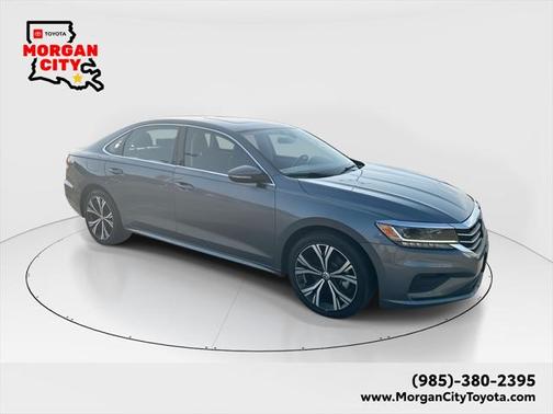 2022 Volkswagen Passat 2.0T SE