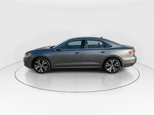 2022 Volkswagen Passat 2.0T SE