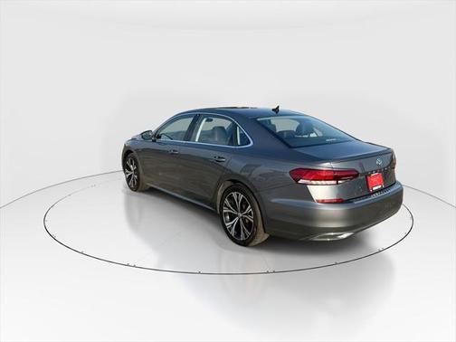 2022 Volkswagen Passat 2.0T SE