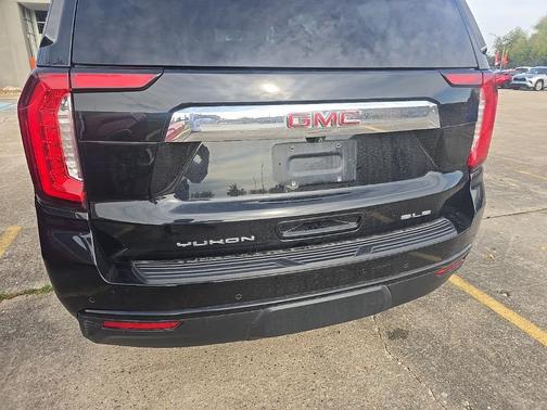 2022 GMC Yukon SLE