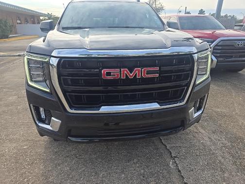 2022 GMC Yukon SLE