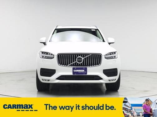 2021 Volvo XC90 T6 Momentum