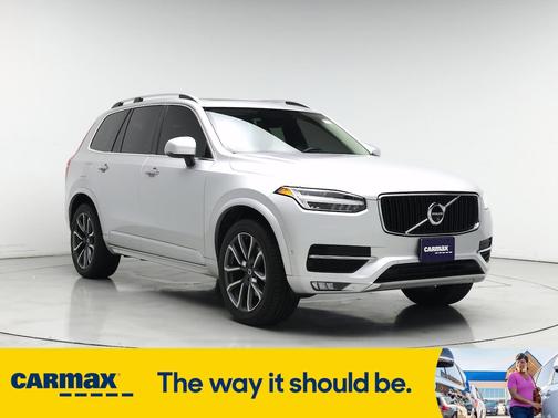 2018 Volvo XC90 T6 Momentum