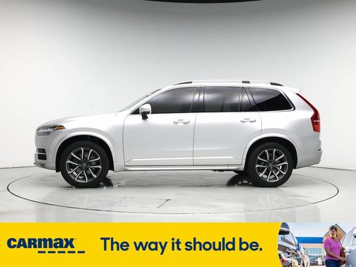2018 Volvo XC90 T6 Momentum