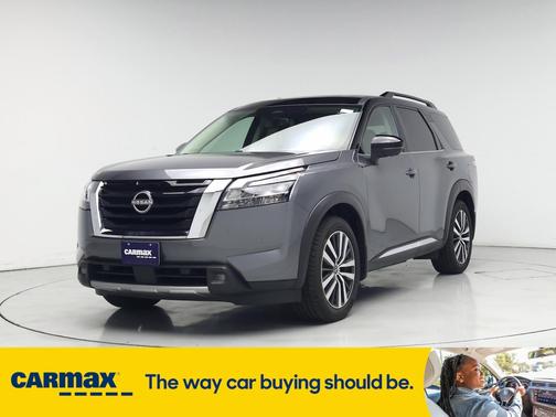 2022 Nissan Pathfinder Platinum
