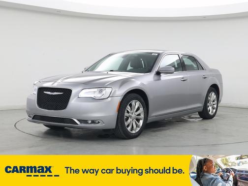 2017 Chrysler 300 Limited