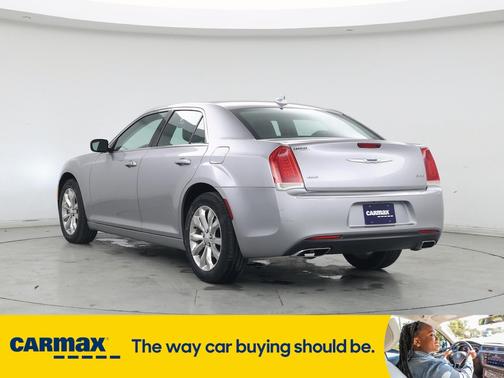 2017 Chrysler 300 Limited