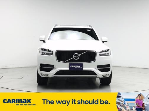 2017 Volvo XC90 T6 Momentum