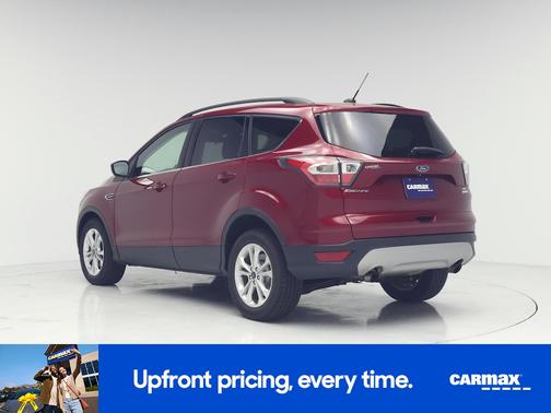 Red 2017 Ford Escape SE