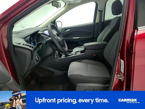 Red 2017 Ford Escape SE