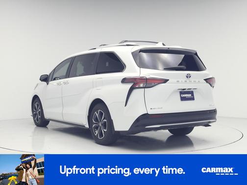 White 2025 Toyota Sienna Platinum
