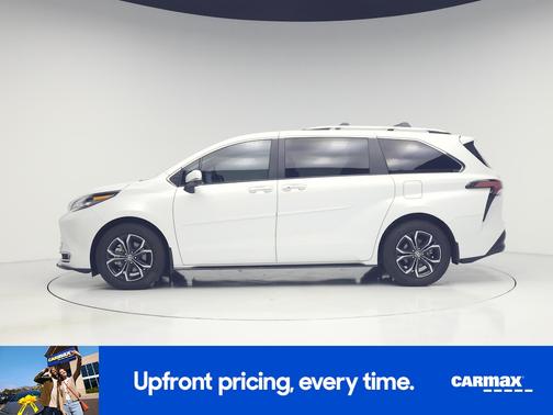 White 2025 Toyota Sienna Platinum