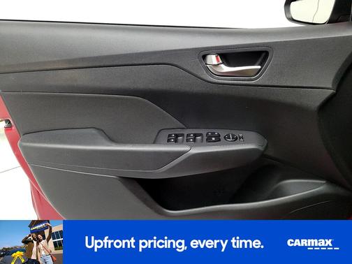 2022 Hyundai Accent SE