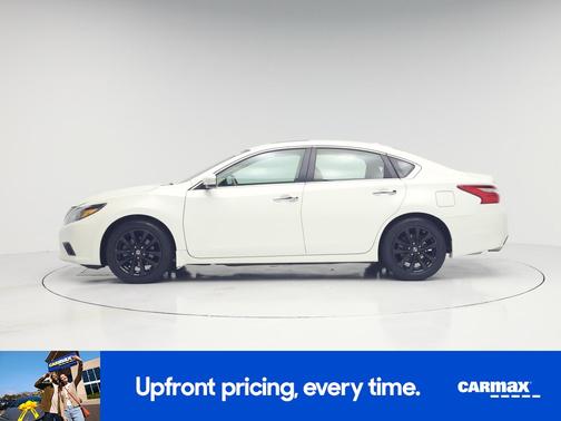 White 2016 Nissan Altima SL