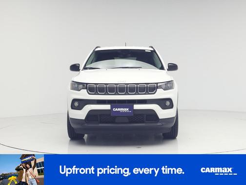 White 2022 Jeep Compass Latitude