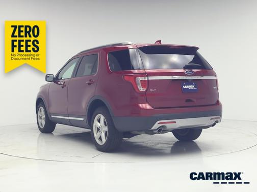 Red 2016 Ford Explorer XLT