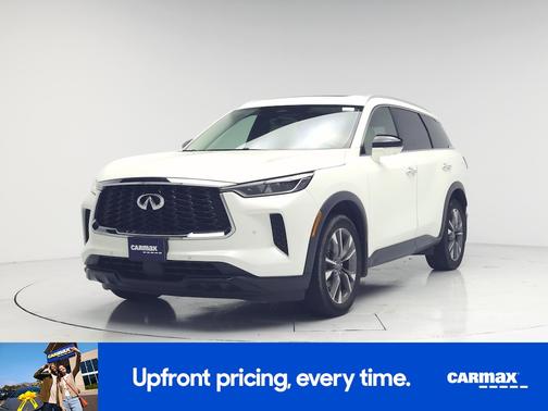 White 2023 INFINITI QX60 Luxe