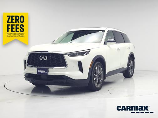 White 2023 INFINITI QX60 Luxe