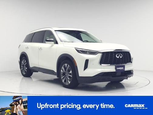 White 2023 INFINITI QX60 Luxe