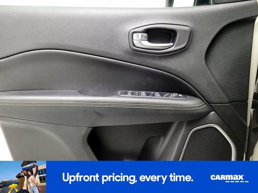 White 2019 Jeep Compass Latitude