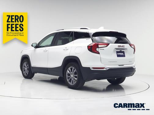 White 2023 GMC Terrain SLT