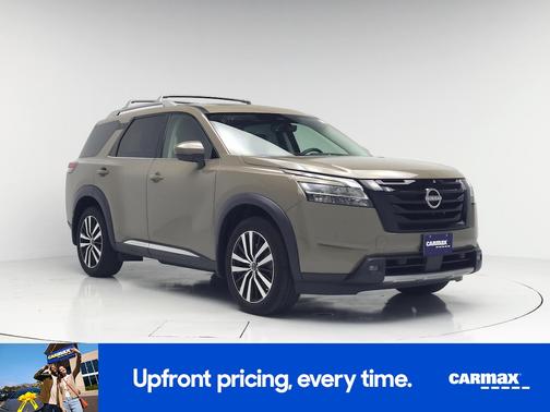 2023 Nissan Pathfinder Platinum
