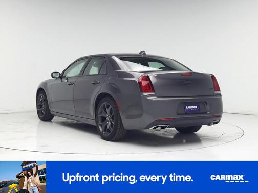 2023 Chrysler 300 Touring L