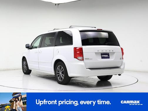White 2017 Dodge Grand Caravan SXT