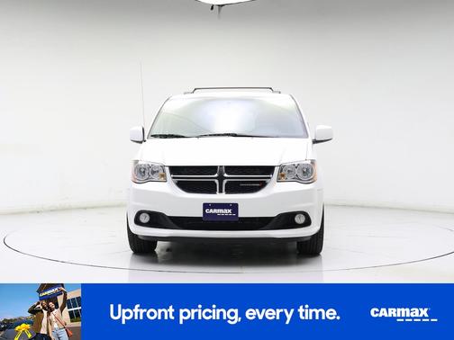 White 2017 Dodge Grand Caravan SXT