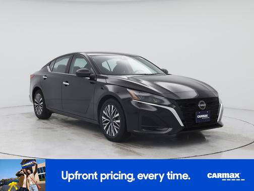 Black 2025 Nissan Altima SV