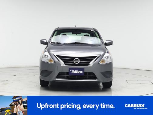 2016 Nissan Versa SV