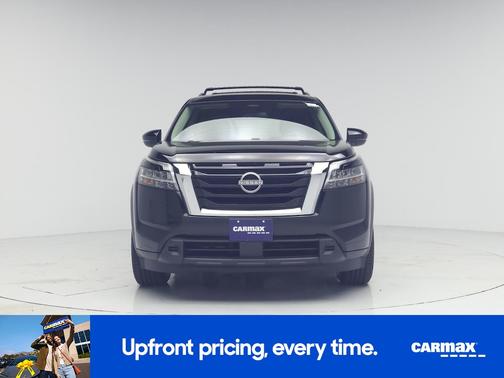 Black 2022 Nissan Pathfinder SV