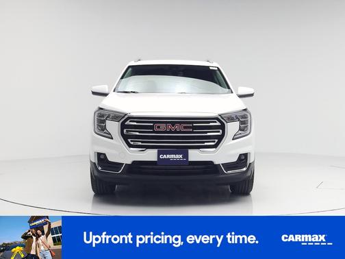 White 2023 GMC Terrain SLT